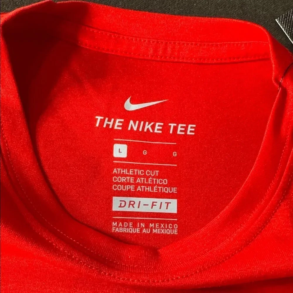 Nike Dry Boys Red Training Top Long Sleeve Athletic Fit Size L 840177-657 NWT